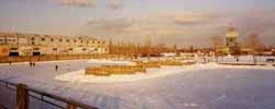 canada - qu�bec - Montr&eacute;al : le vieux port en hiver. 
Les bassins se transforment en hiver en vaste patinoire &agrave; ciel ouvert.