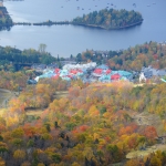 Lac du Mont Tremblant dans les Laurentides au Québec